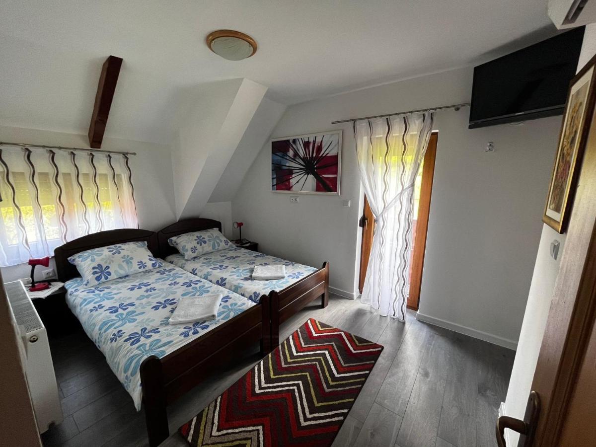 Plitvice Pension Perisic Korenica Exterior foto