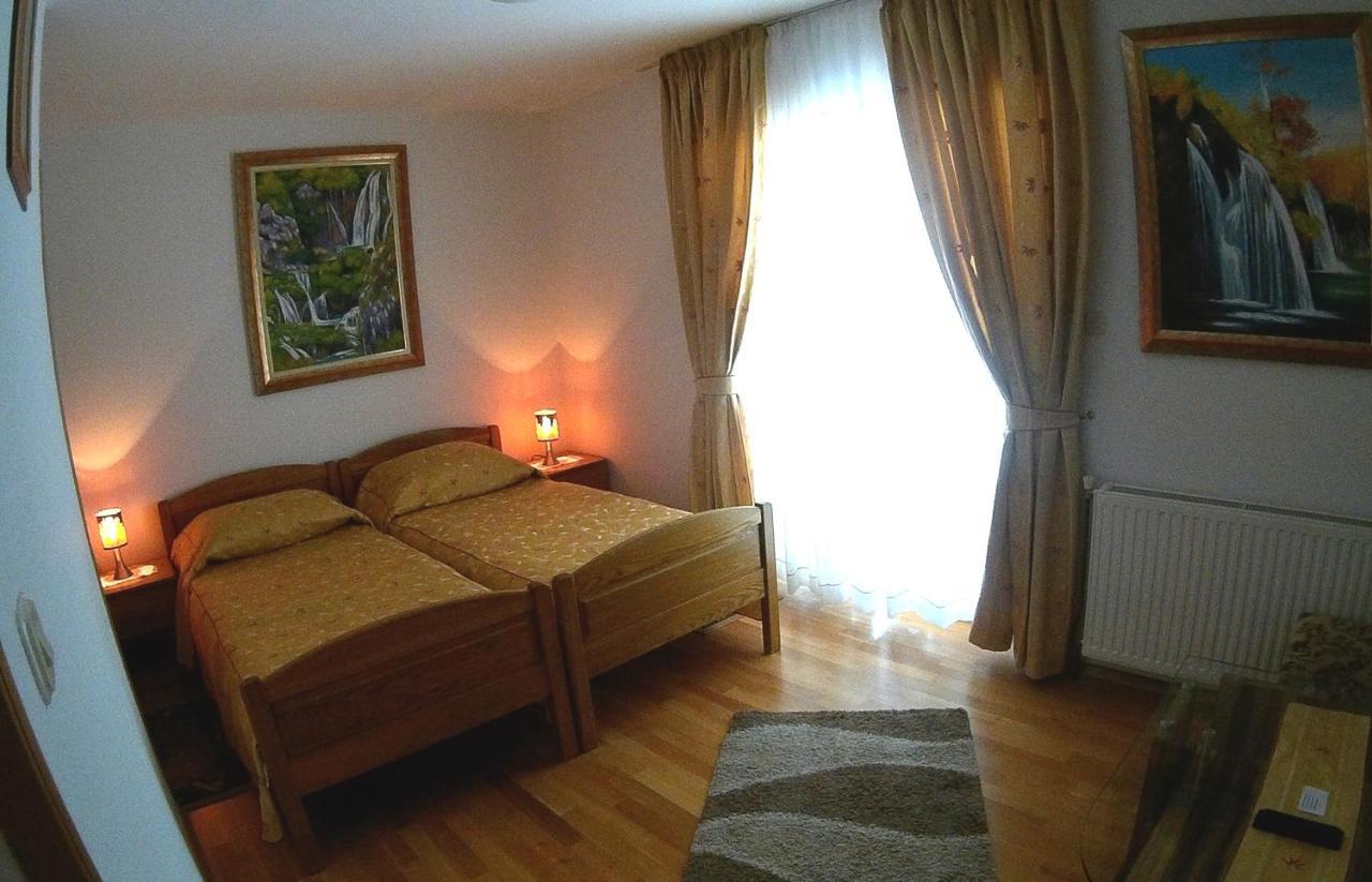 Plitvice Pension Perisic Korenica Exterior foto